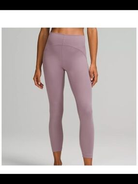 Lululemon Instill High-Rise Tight 25"
Violet Verbena